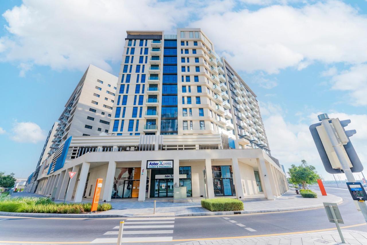 Bahay bakasyunan Expo Village Serviced